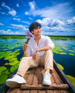 Boat Photo Editing Prompt